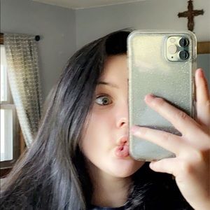 Meet your Posher, Leah